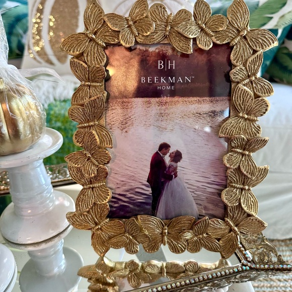 NEW! Butterfly 🦋 Gold Frame - Picture 1 of 4